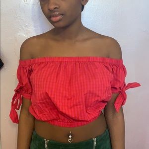 Crop off the elbow pink and red shirt